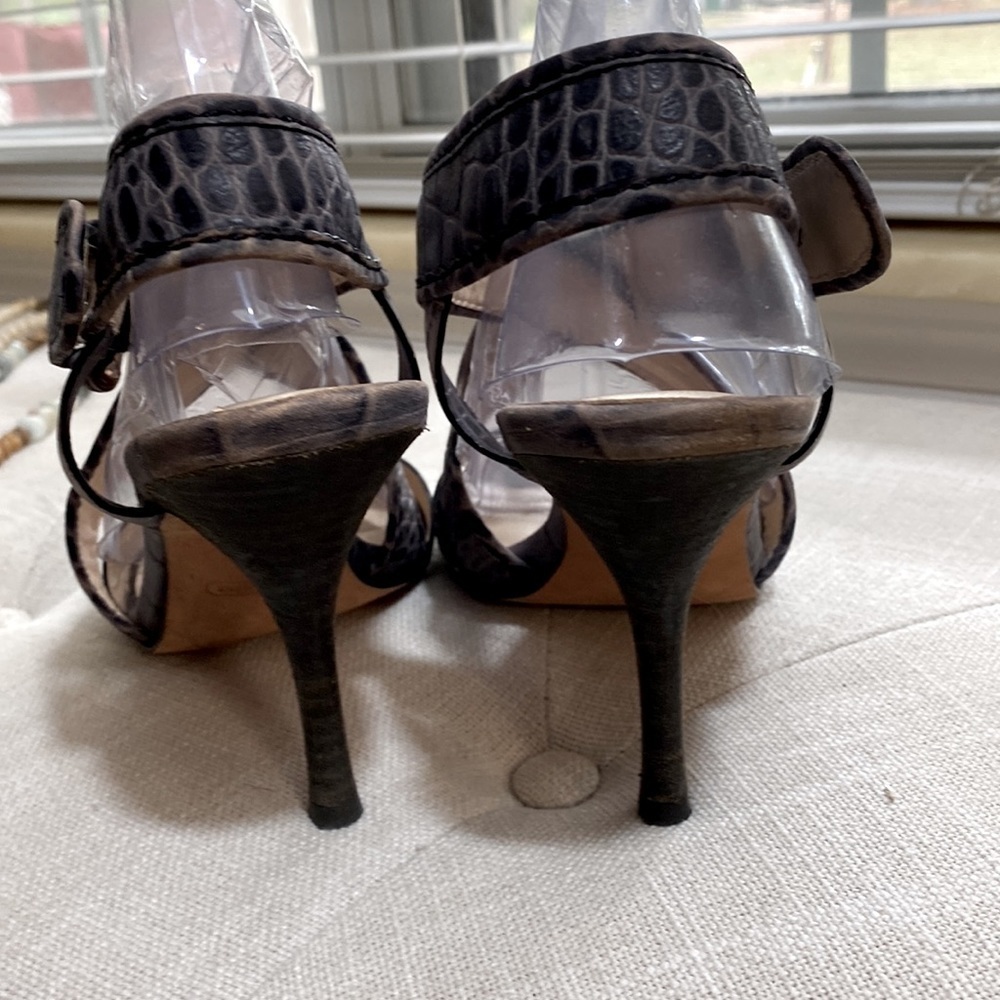 Coach Sandals Size 8.5 Heel Approximately 4” - Picture 6 of 10